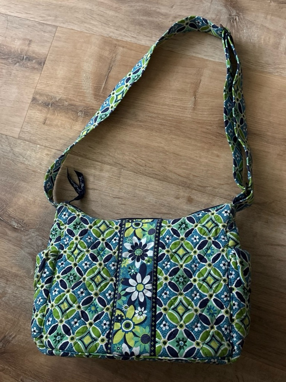 Vera Bradley Green and Blue Quilted Floral Shoulder Bag Daisy Daisy 2008